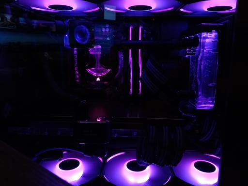 First Build by SeaShark - AMD Ryzen 7 7800X3D, Radeon RX