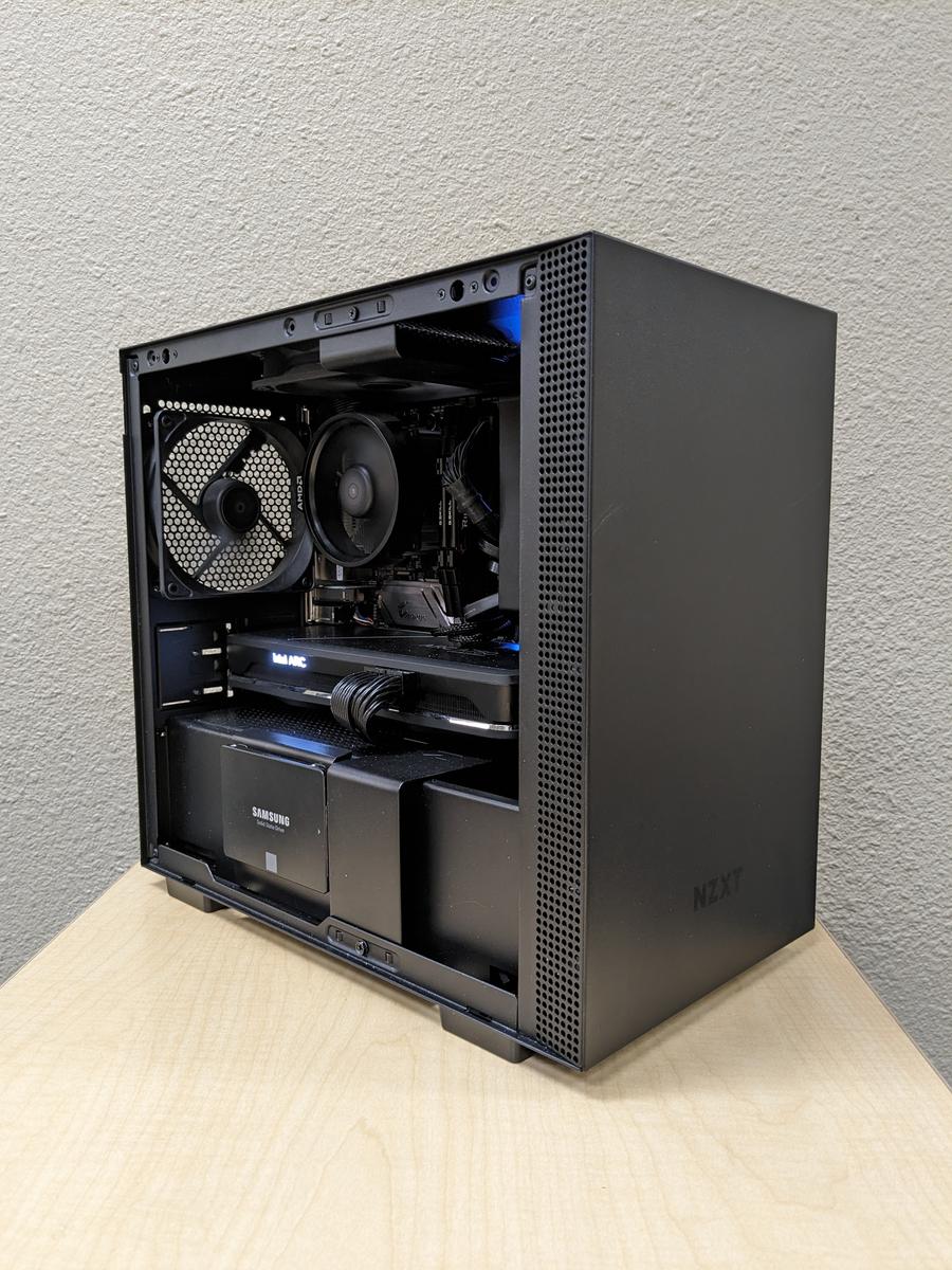 NZXT H210 Compact Stealth Gaming PC by r0b0tr4n - AMD Ryzen
