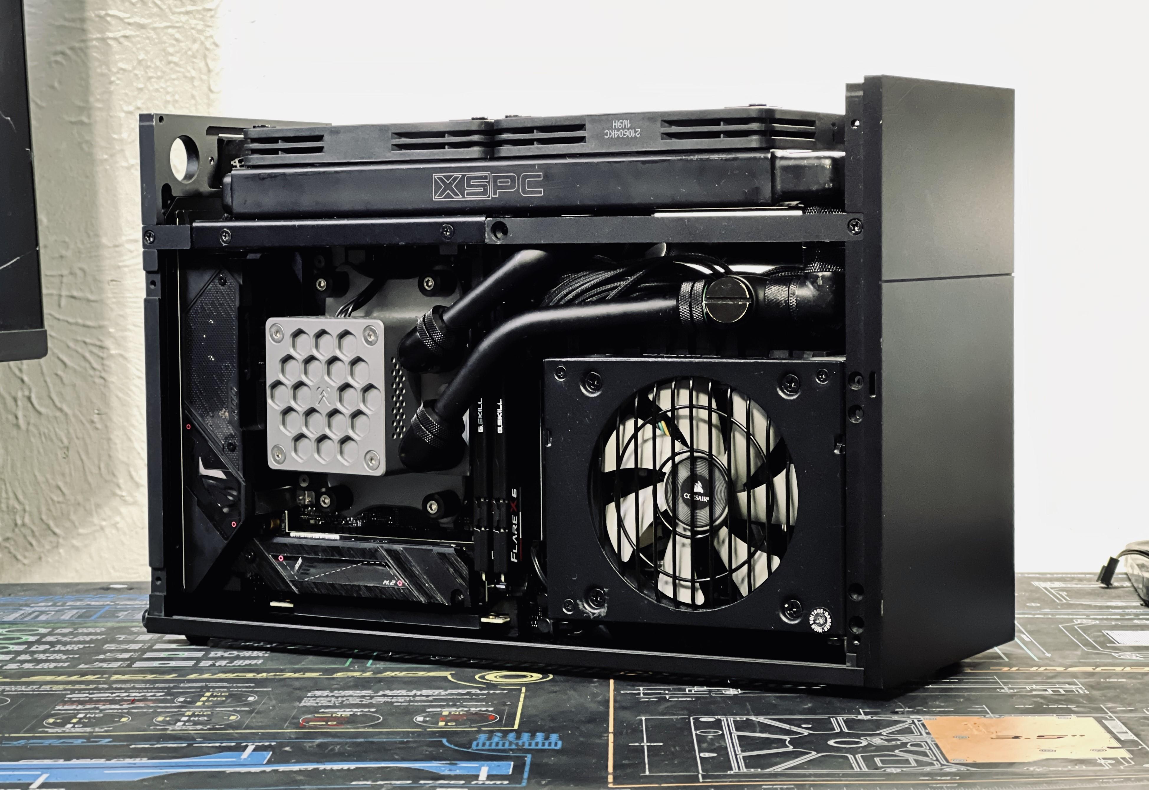 High-end SFF build in the FormD T1 case with custom watercooling