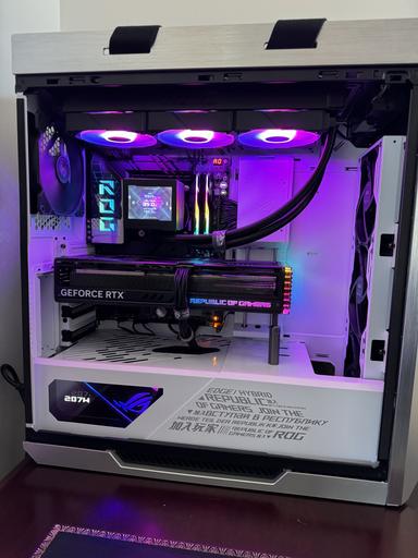 Asus ROG Strix Helios RGB ATX/EATX Mid-Tower Case - White