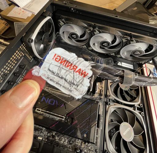 Code Red by XSGear - Intel Core i7-14700K, GeForce RTX 4070