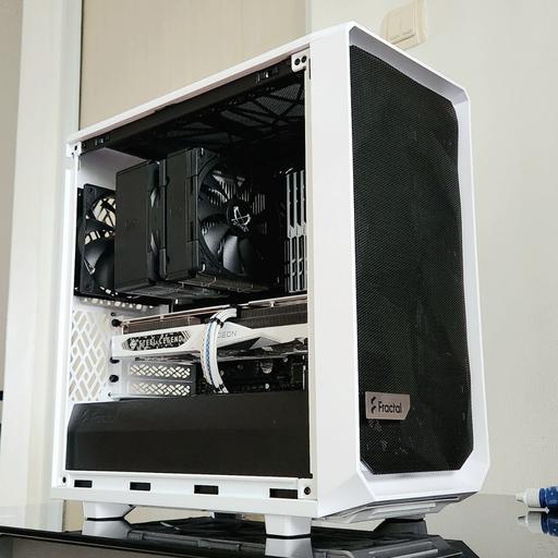 The Mini Panda Build by tonycustoms - AMD Ryzen 5 5600, Radeon RX