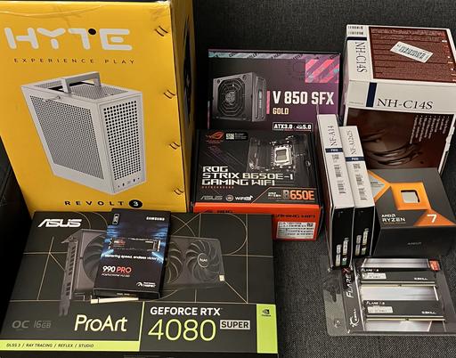 Hyte Revolt 3: The Perfect Synergy by m0rth4r0 - AMD Ryzen 7 