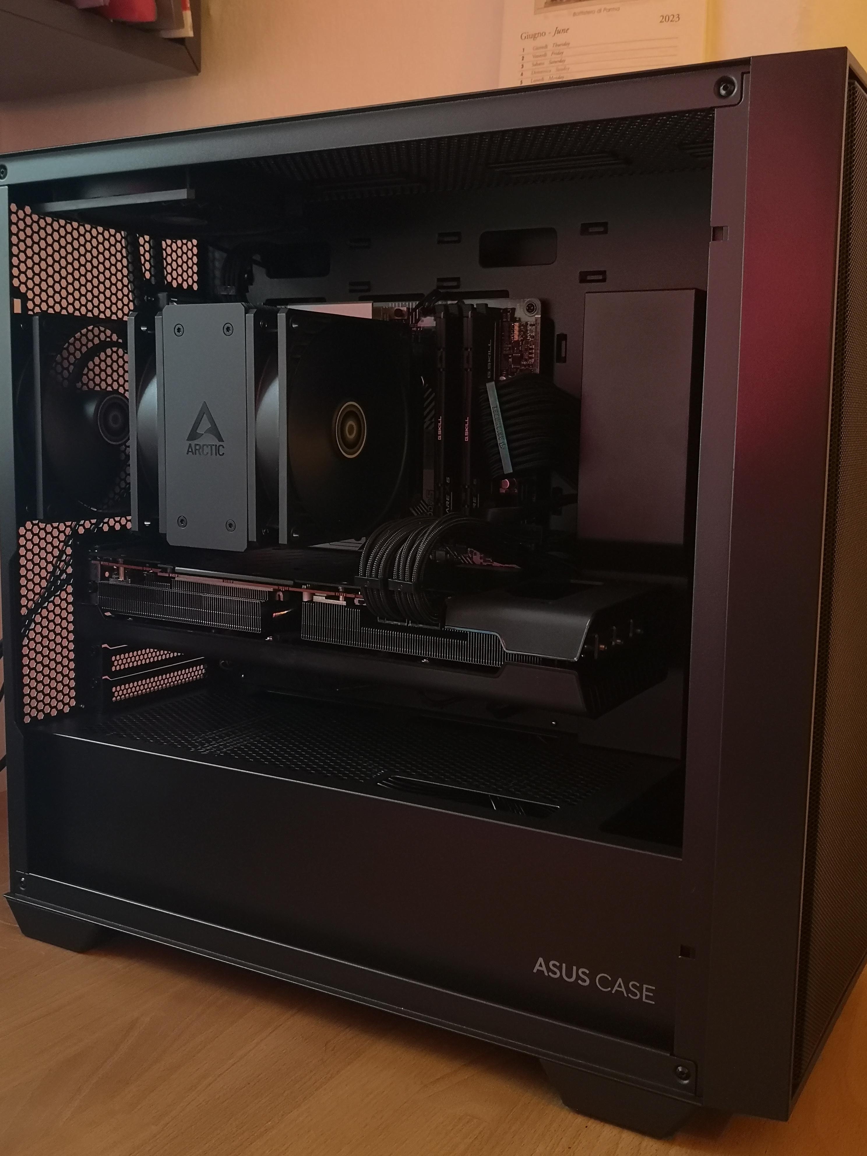 ASUS ブラック PC Asus A21 