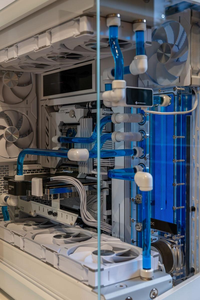 Phanteks NV9 custom loop by Jhorogh - Intel Core i9-14900KF