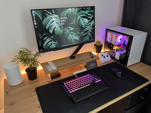 Tropink Thunder by Amorarre - Intel Core i7-13700, GeForce
