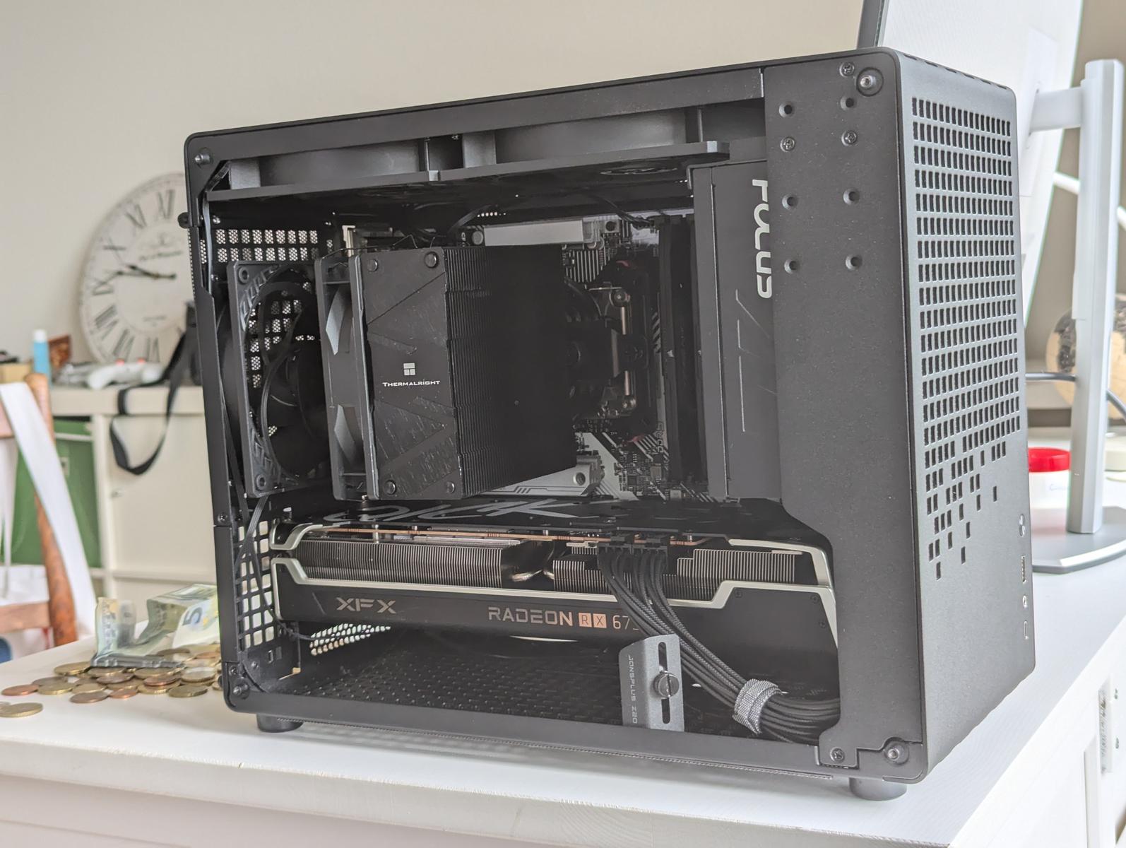 Jonsbo Jonsplus Z20 Build - Ryzen 5 7600 Air cooled & 6750 XT by