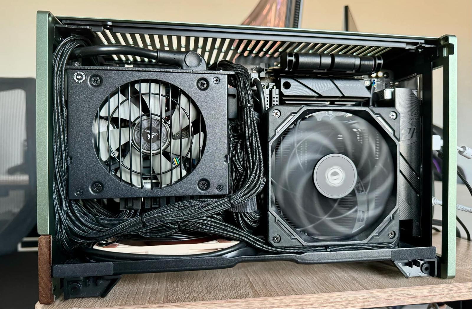 【chill】Ryzen7 7800X3D RTX4070ti super Ryzen 7800X3D + RTX 4070 Ti SUPER 👽 Gaming Panorama mATX PC