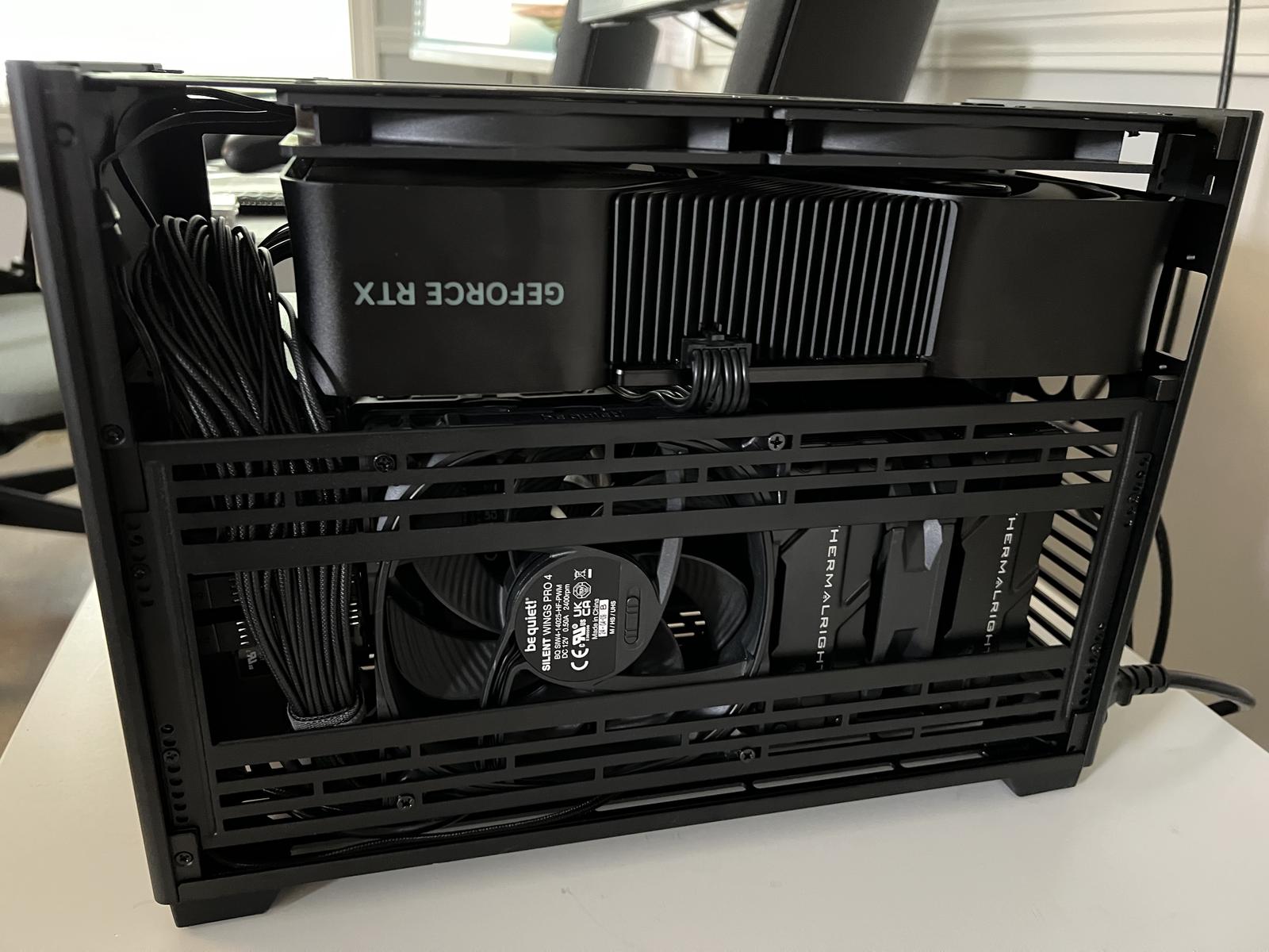 PCケース(自作PC用) Ncase M2 Round Gunl (Flat Pack) PCケース(自作PC