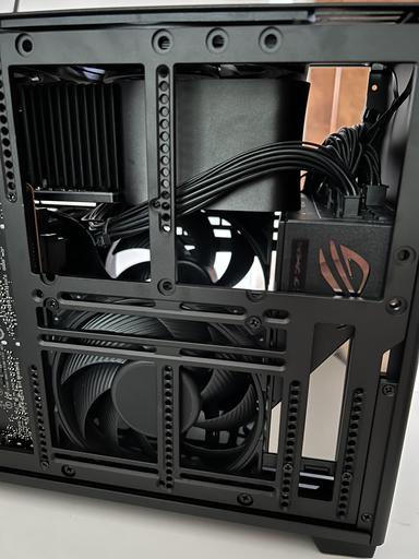 PCケース(自作PC用) Ncase M2 Round Gunl (Flat Pack) PCケース(自作PC用) Ncase M2 Round Gunl (Flat Pack) M2