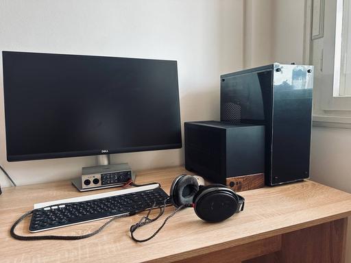 Fractal Design Terra. My first SFFPC. by michaelfyod - AMD
