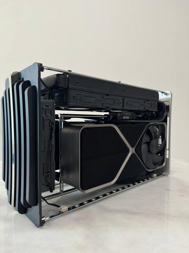 Nanoq R Moonstone build! by amirkhain - AMD Ryzen 7 7800X3D, GeForce ...