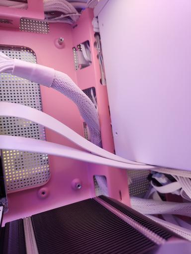 Cherry Blossom by ERElectronics - AMD Ryzen 5 5600X, Radeon