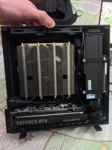 LZmod A24 v5 Mini-ITX build with R7 7700, RTX 4060 and 32G DDR5 by