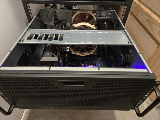 silver stone Intel Core ultra ミニPC