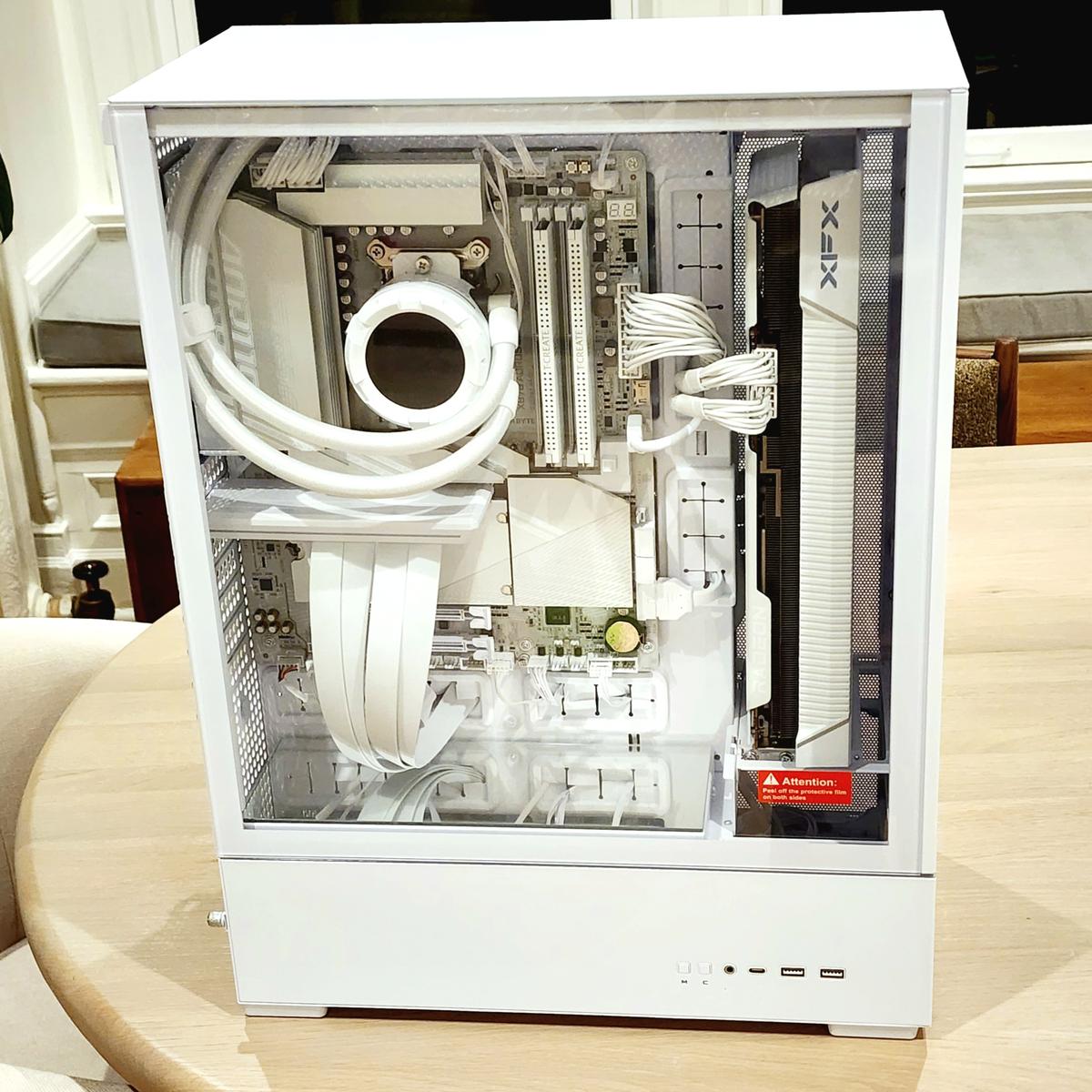 ≡ the ivory tower // SUP01 ― Lian Li by synthetics7 - AMD