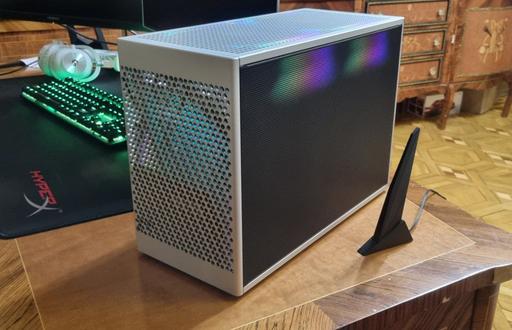 NCASE M2 GRATER シルバー NCASE M2 シルバーグレーター - 初めてのSFFビルド : r/sffpc