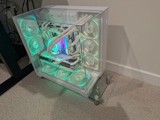 Lian Li O11 VISION Compact White PCケース Lian Li O11 Vision Compact ATX Mid-Tower Gaming PC Case