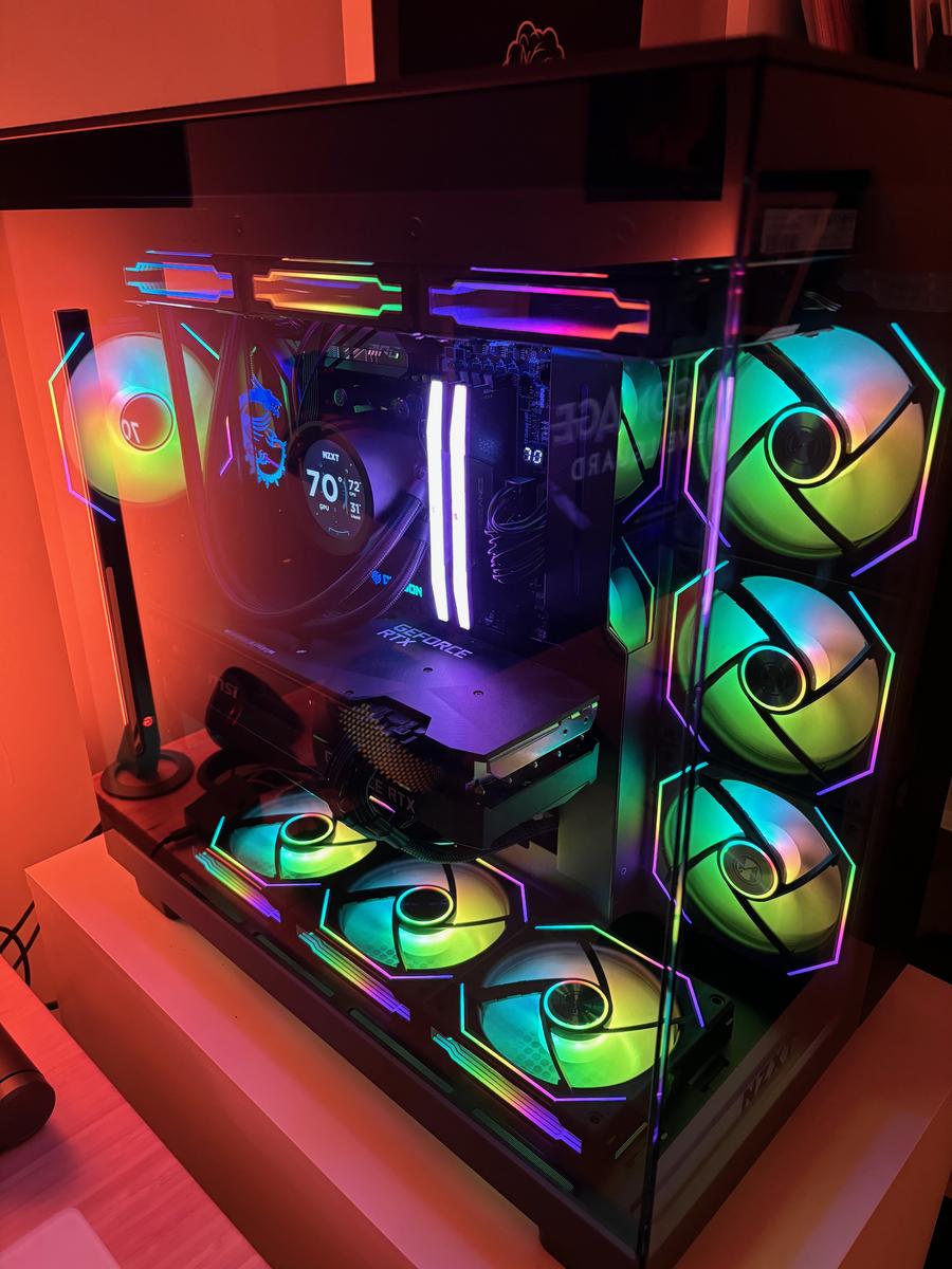 9800x3d w/ MSI x870e Carbon by RCRBRT - AMD Ryzen 7 9800X3D