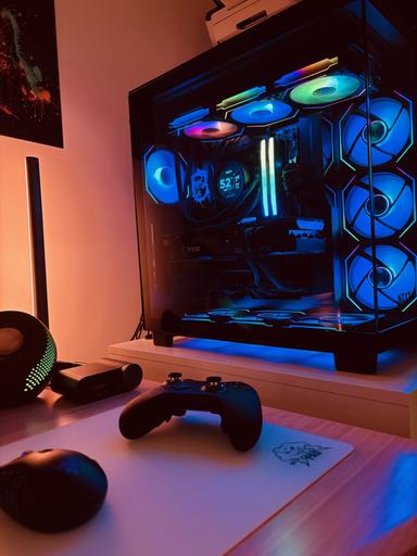 9800x3d w/ MSI x870e Carbon by RCRBRT - AMD Ryzen 7 9800X3D