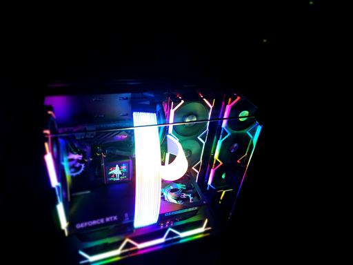 その他 GAMING PC MID BUILD First Mid Tower PC Build : r/Hyte