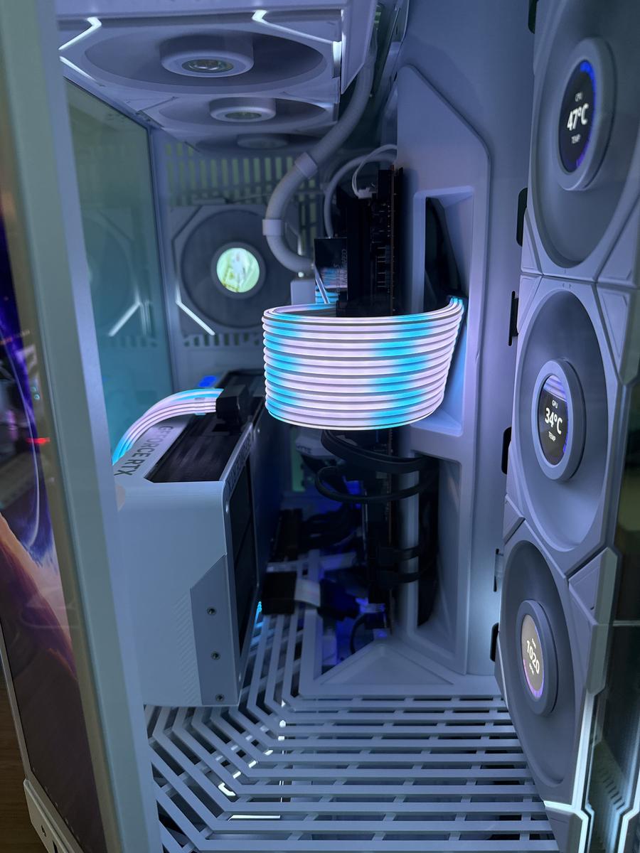 Little Zebra v2 by darrellriddle - AMD Ryzen 7 9800X3D