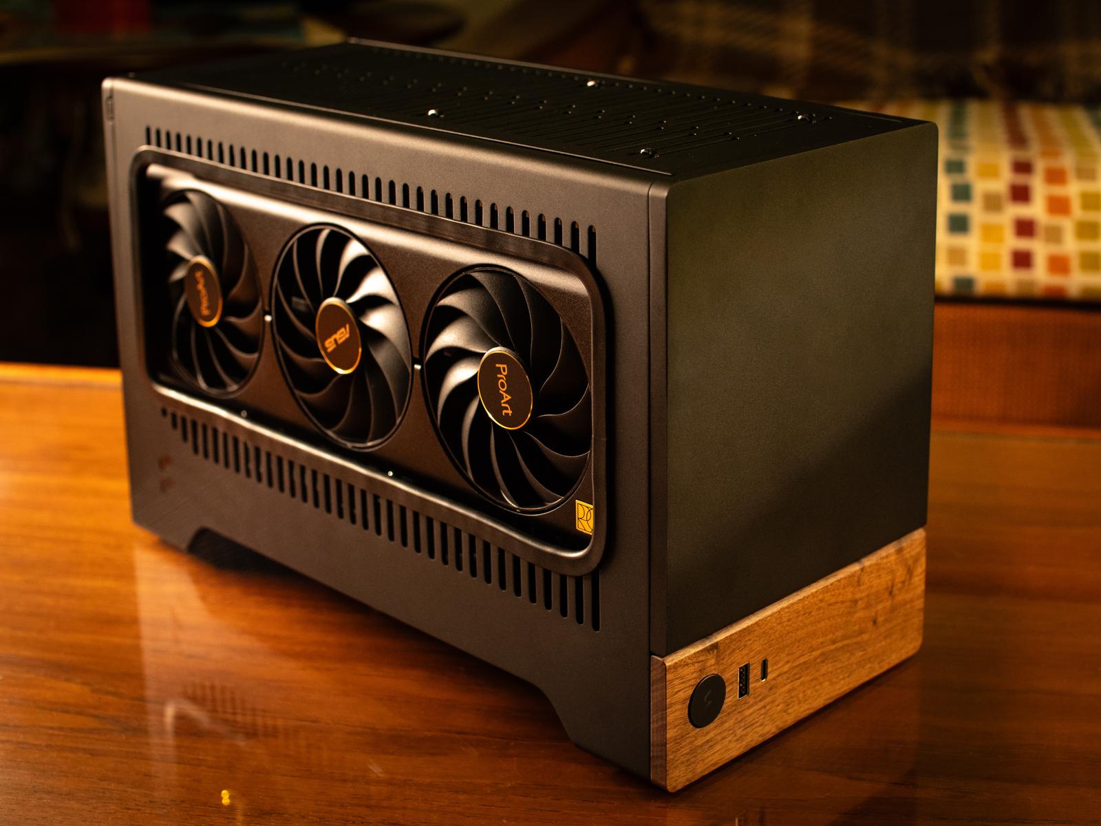 FenesTerra - Fractal Design Terra with airflow windows by