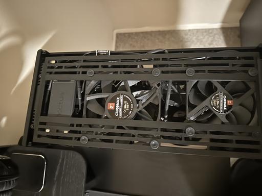 Ncase M2 Grater by Cjhenry - AMD Ryzen 7 9800X3D, GeForce RTX 4070