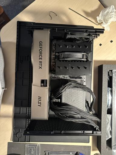Ncase M2 Grater by Cjhenry - AMD Ryzen 7 9800X3D, GeForce RTX 4070