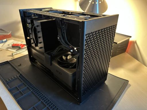 Ncase M2 Grater by Cjhenry - AMD Ryzen 7 9800X3D, GeForce RTX 4070