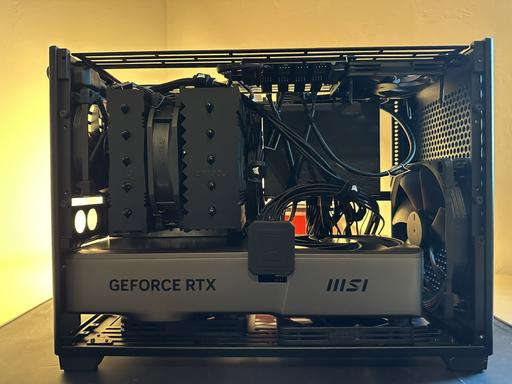 Ncase M2 Grater by Cjhenry - AMD Ryzen 7 9800X3D, GeForce RTX 4070
