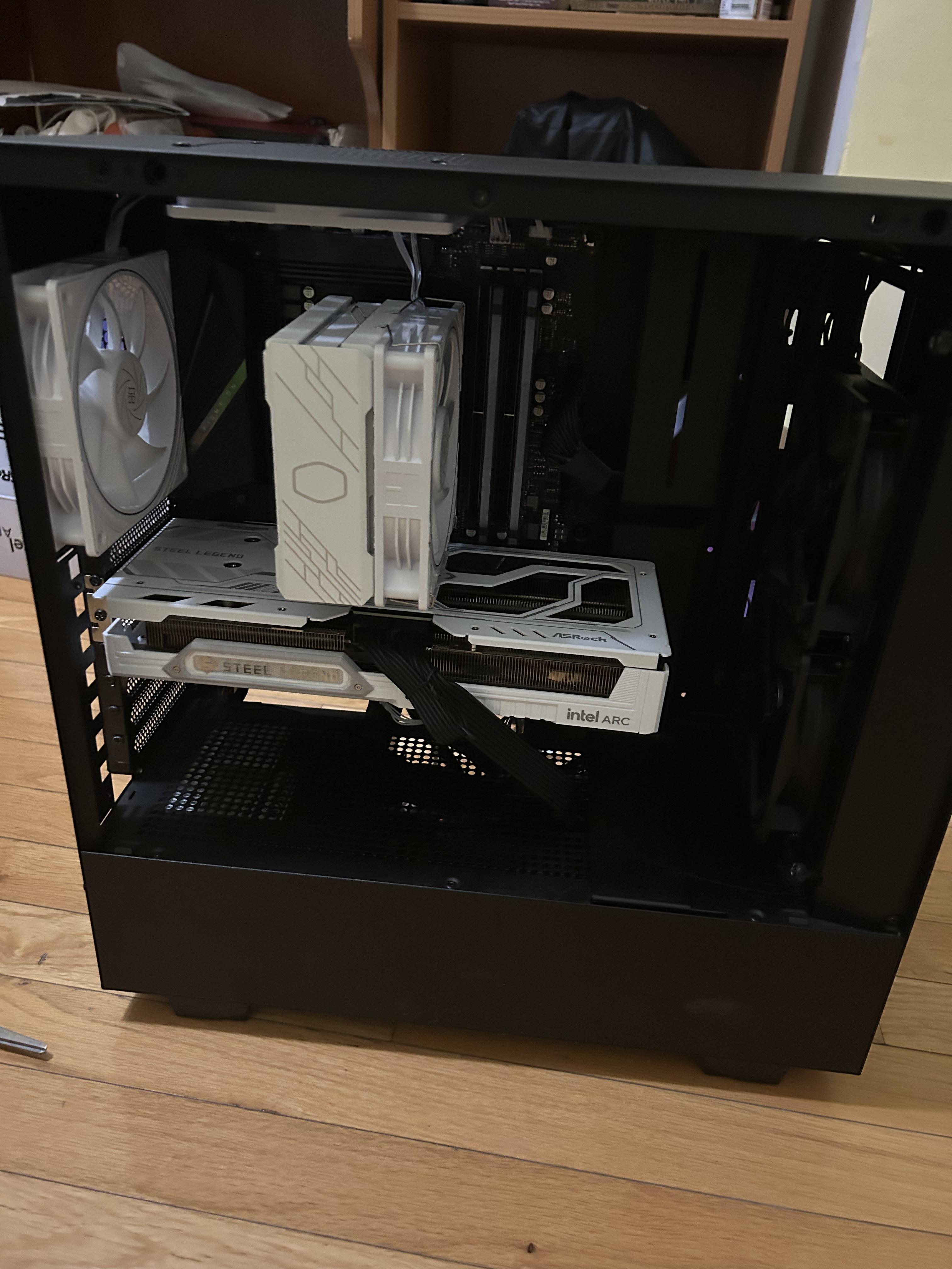 自作PC Ryzen 7 5700X、DDR4 16GB、Arc B580 Team Blue 💙 Ryzen 7