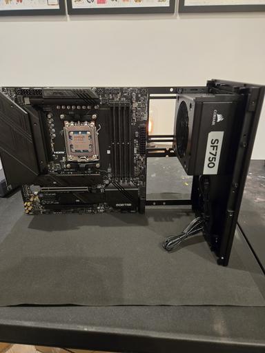 ニック・フューリー　デスクトップPC2 Gateway、Core 2 Quad搭載デスクトップPC2機種 - 価格.com