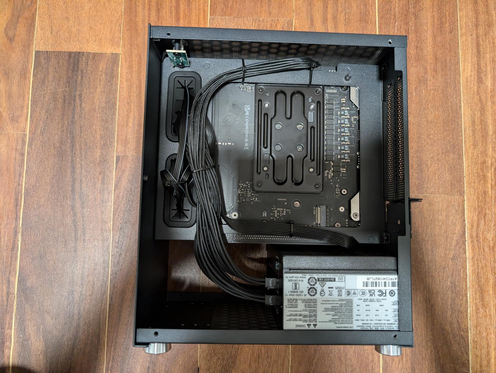PCケース(自作PC用) lfish t40 mini-itx case METALFISH T40 Mini ITX Case 7L Gaming Computer Chassis