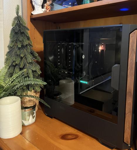 The First PC Build by Ozay101 - AMD Ryzen 5 7600X, Radeon RX 7600 XT ...
