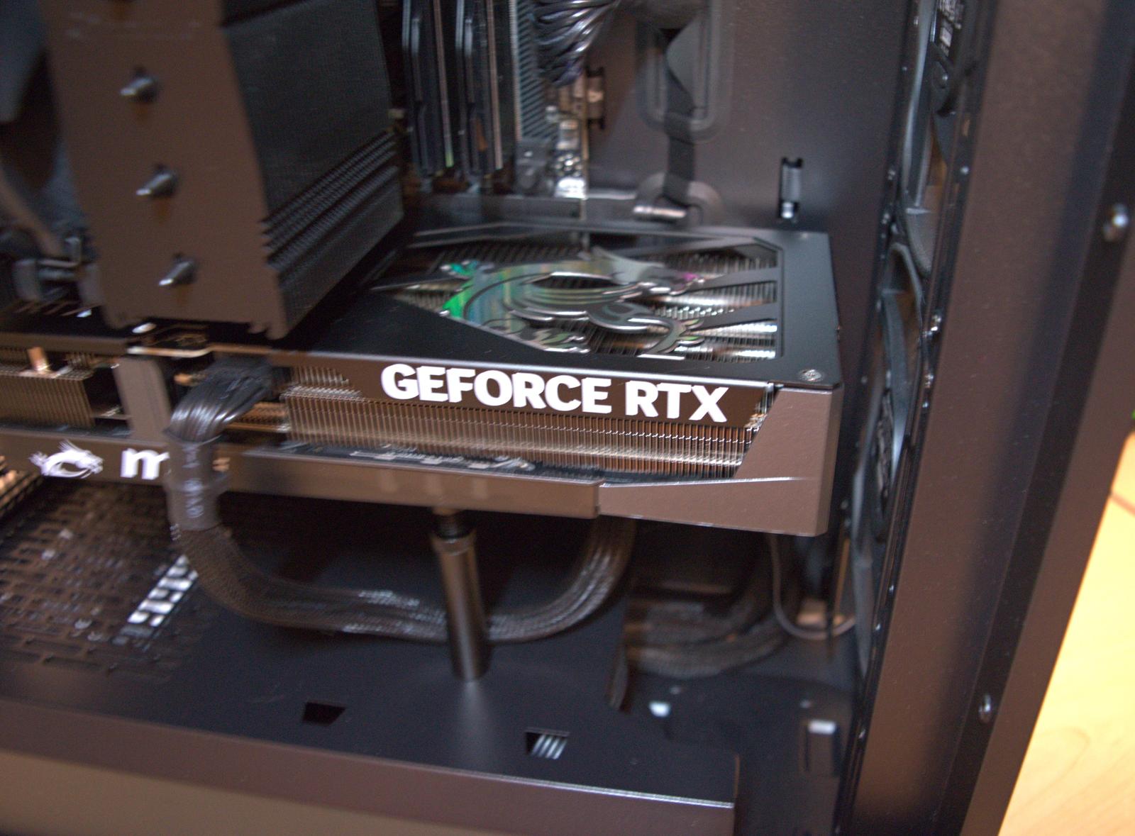 i7 14700F RTX5070 自作ゲーミングPC FractalNorth hqdefault.jpg