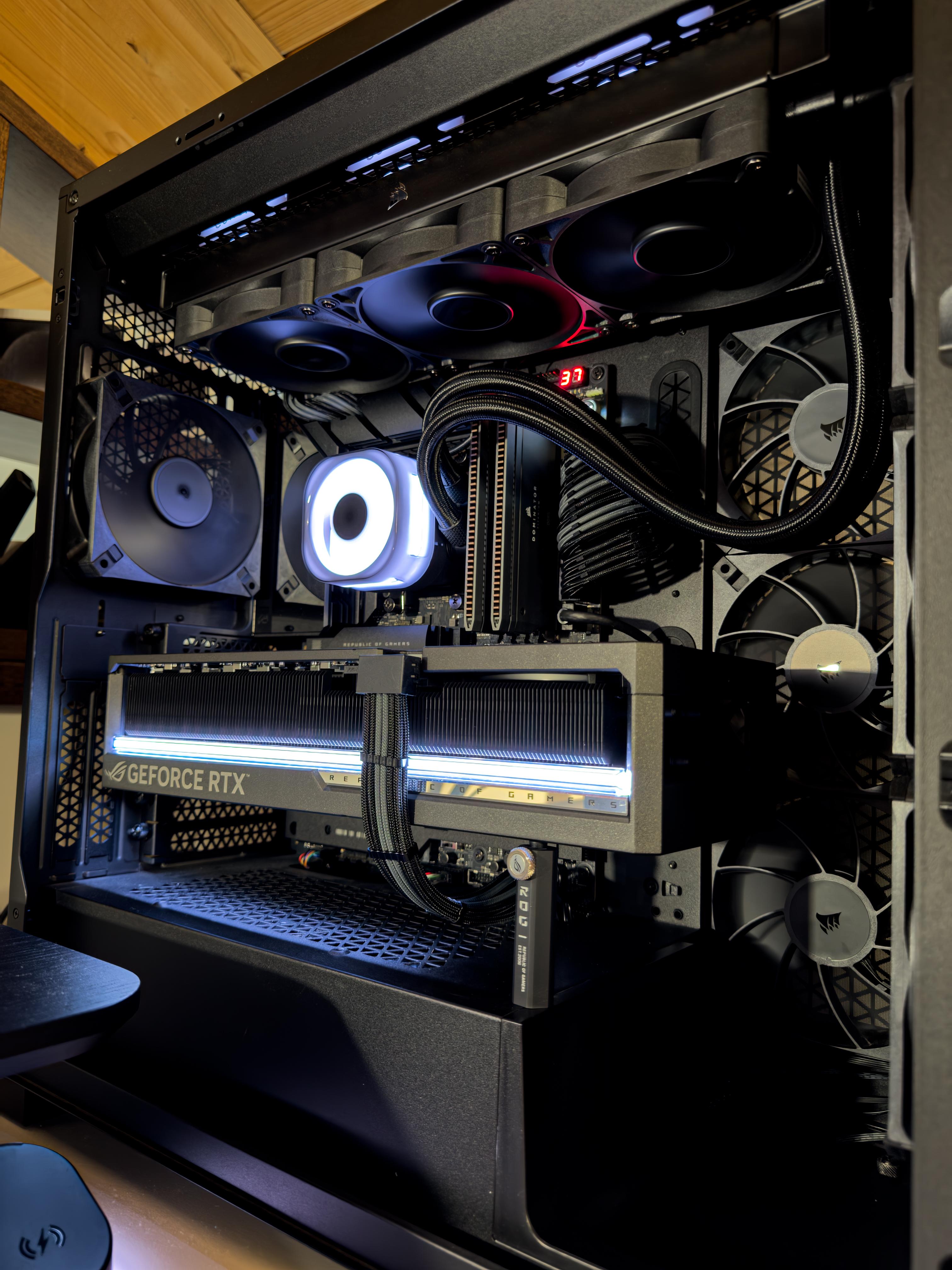 Black/Gray Build | 9800x3d and 5090 Astral by Naile2710 - AMD