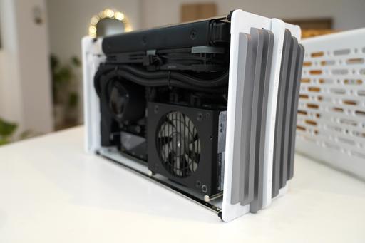 く*p様 THOR ZONE NANOQ S Chark ハンドル＋LED Thor-Zone Nanoq S (Chalk) by s00lfly - AMD Ryzen 9 3900X, GeForce