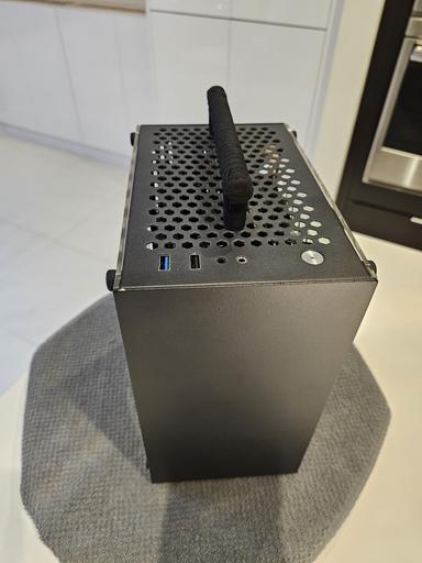 MetalFish T40 SFF Backpack Travel Build by neohero0814 - AMD Ryzen 5 3600,  Radeon RX 6600