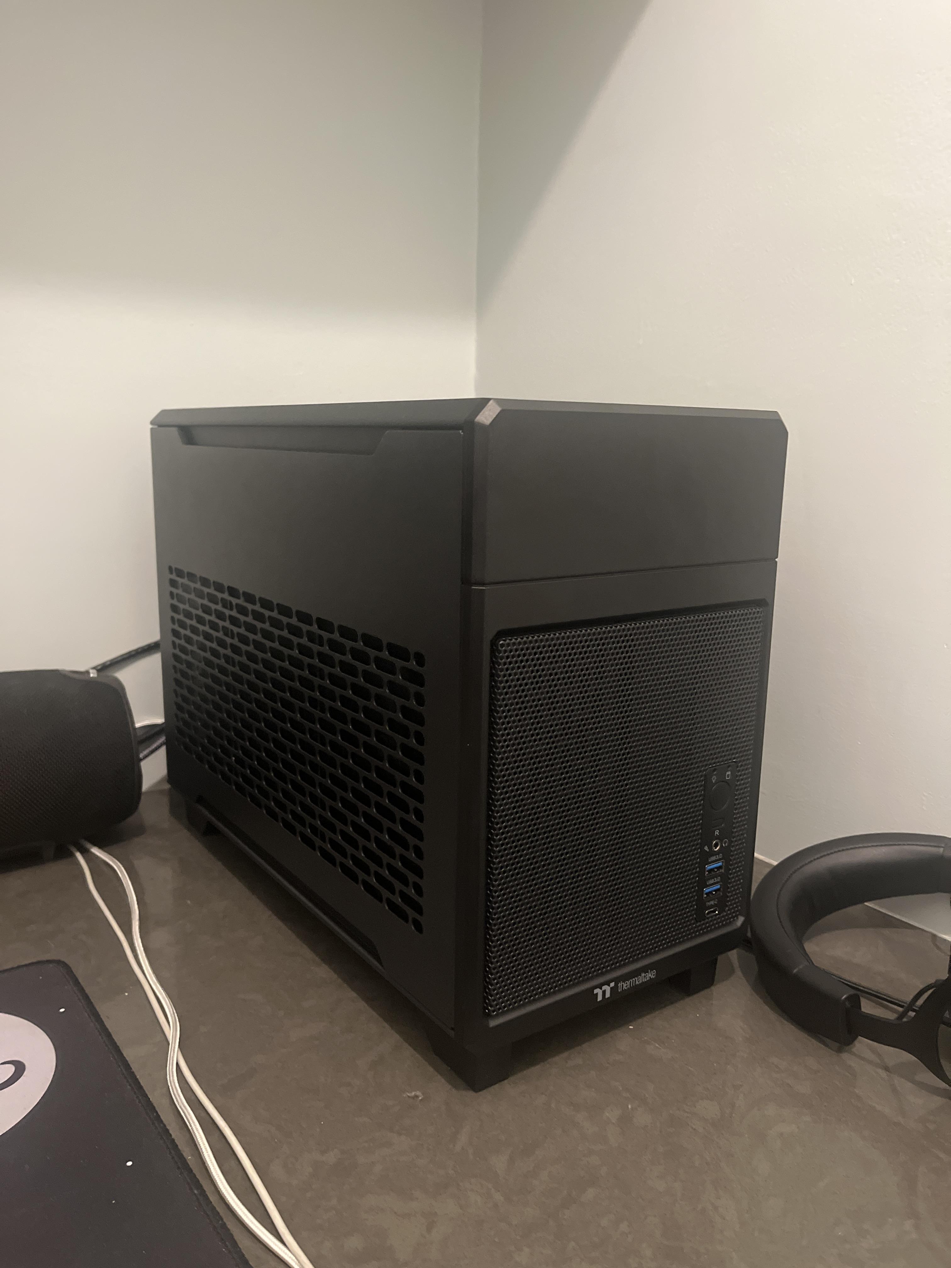 TR100 ITX Build by z3r0hour - AMD Ryzen 7 9800X3D, Radeon RX