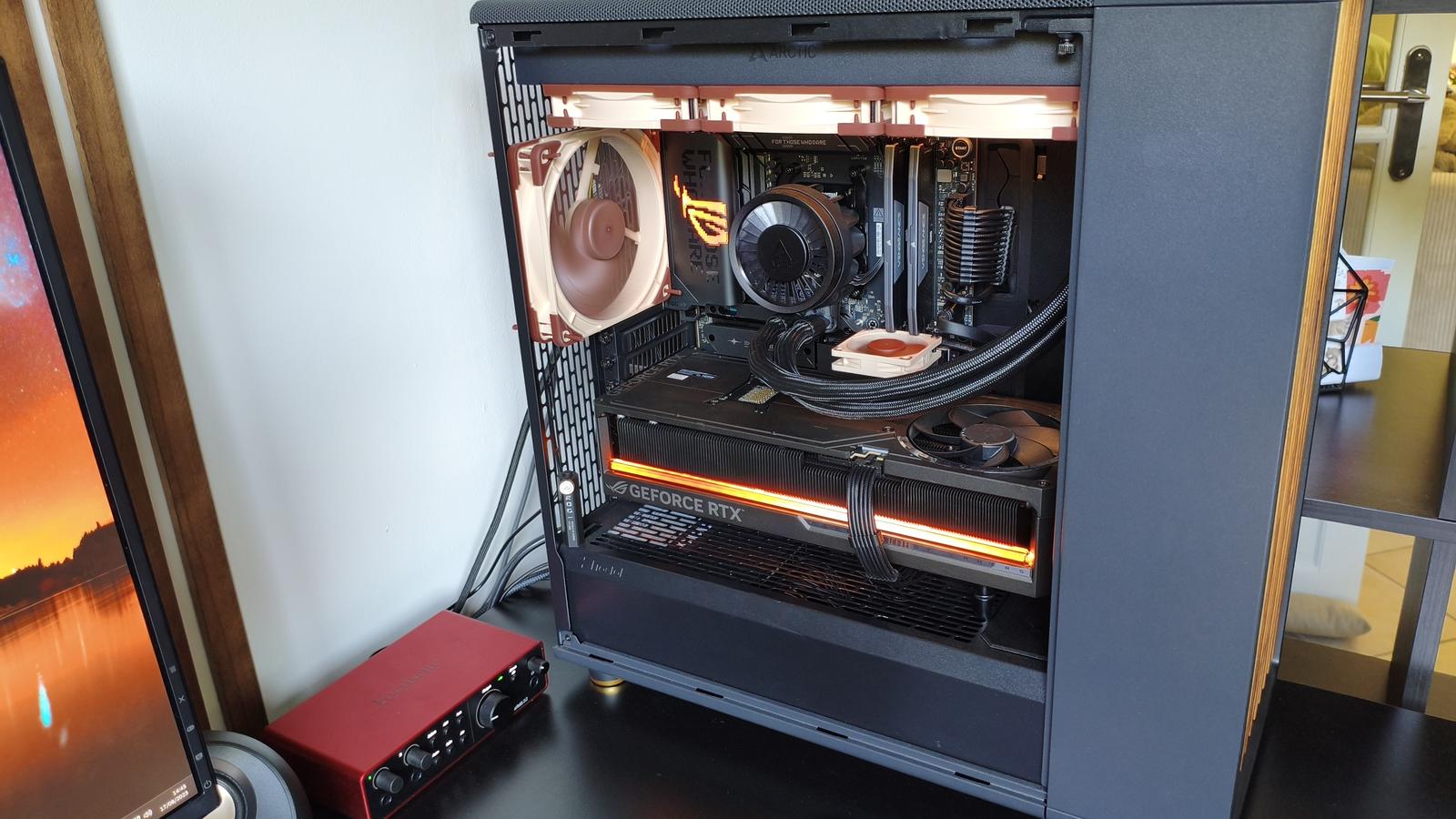 Ryzen 7 9800X3D, RTX 5080 Astral OC, ASUS ROG STRIX X870E-E by