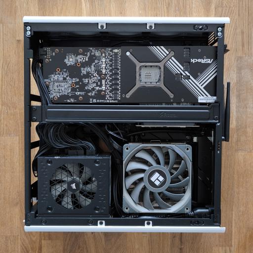 AMD build with Fractal Ridge by plokin - AMD Ryzen 7 9700X, Radeon