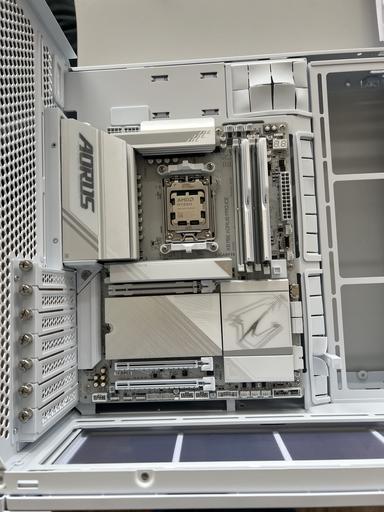 liii Lian Li O11 All White Gaming Monster by nahkapa - AMD Ryzen