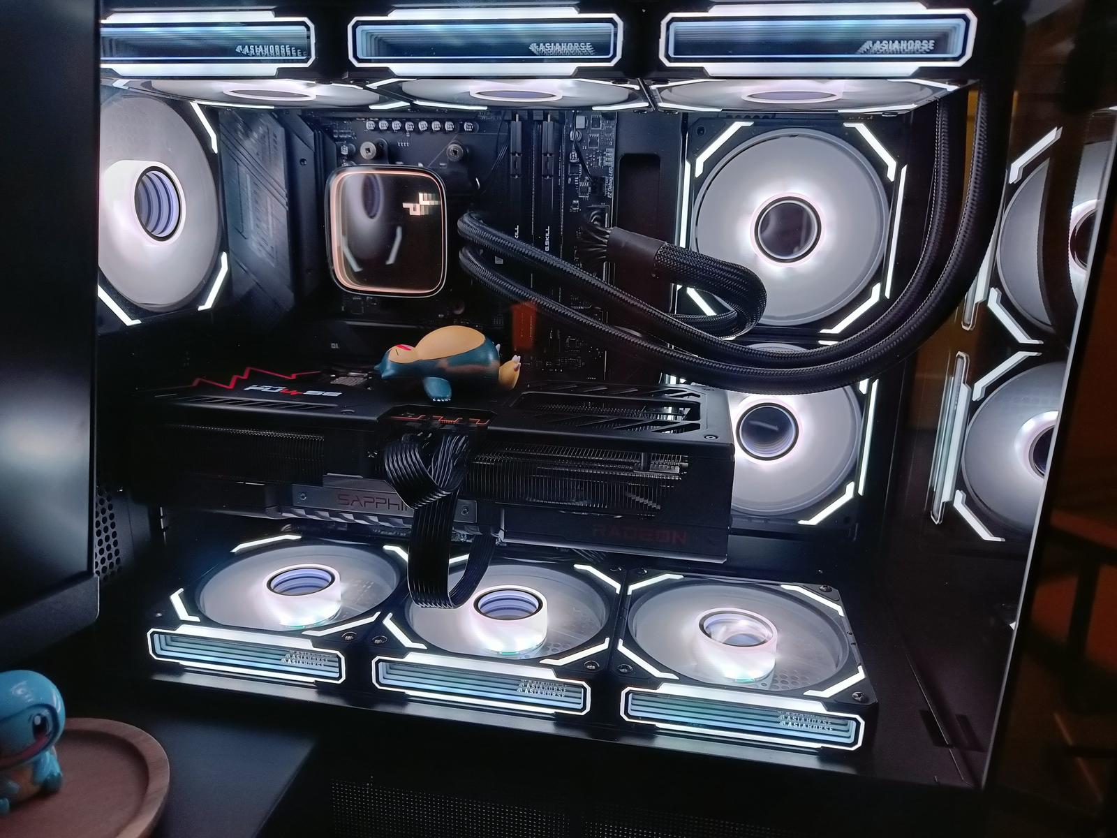 Ryzen 7 7800X3D / Sapphire PULSE Radeon RX 9070 XT Build by Redzxv