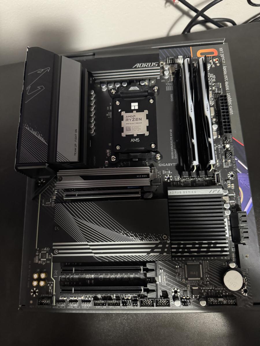 ロビンフッド　レジェンダリー The Sauciest Rig You'll Ever See by saucy066 - AMD Ryzen 7