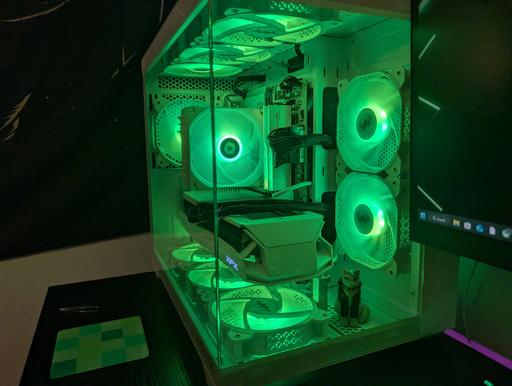 White 9070 xt build by BrickFrog0415 - AMD Ryzen 5 9600X, Radeon