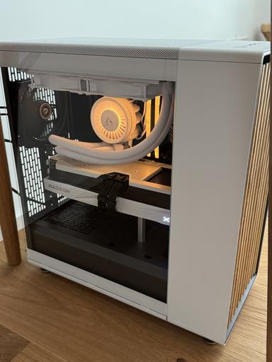 North01 by RenoirYon - AMD Ryzen 7 9700X, Radeon RX 9070 XT