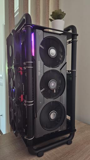 Streacom DA6 ITX beast by JustKris - AMD Ryzen 7 9800X3D, Radeon