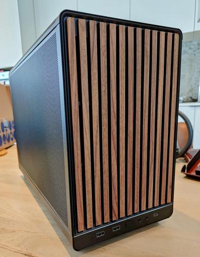 Wood be Good! by Shoeboxer - AMD Ryzen 7 9800X3D, GeForce RTX 5090