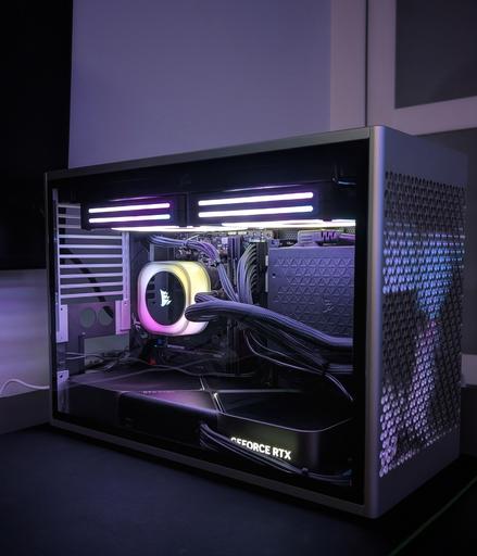 SFF ITX Build in NCASE M2 Grater by sabdoy - AMD Ryzen 7 9800X3D